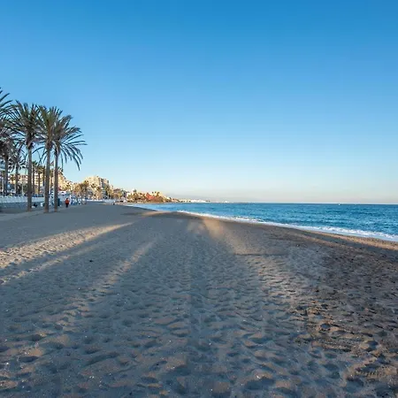 Apartment Modern Next To The Beach, Pets Friendly