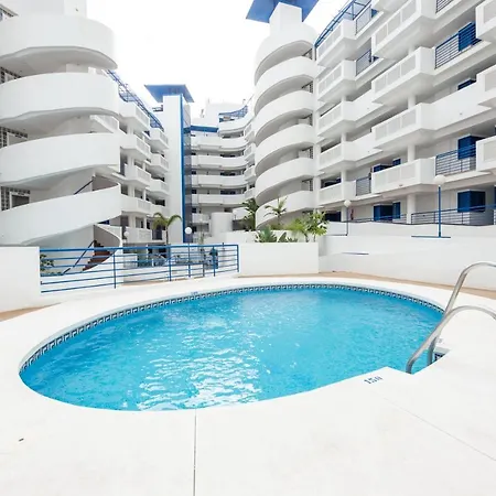 Modern Next To The Beach, Pets Friendly Apartment